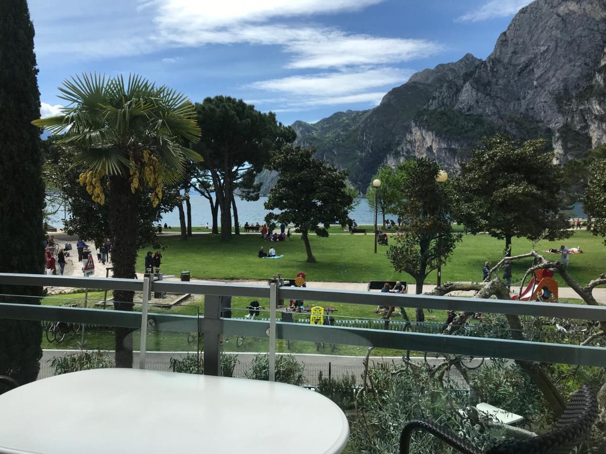 Appartement Lago Blu Riva del Garda Eksteriør billede